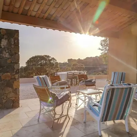Superbe Contemporaine: Piscine Et Vue Villa *